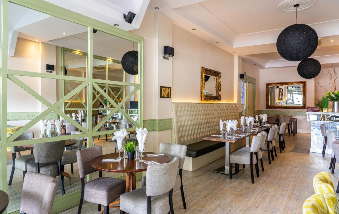 805 Restaurant — frame 2