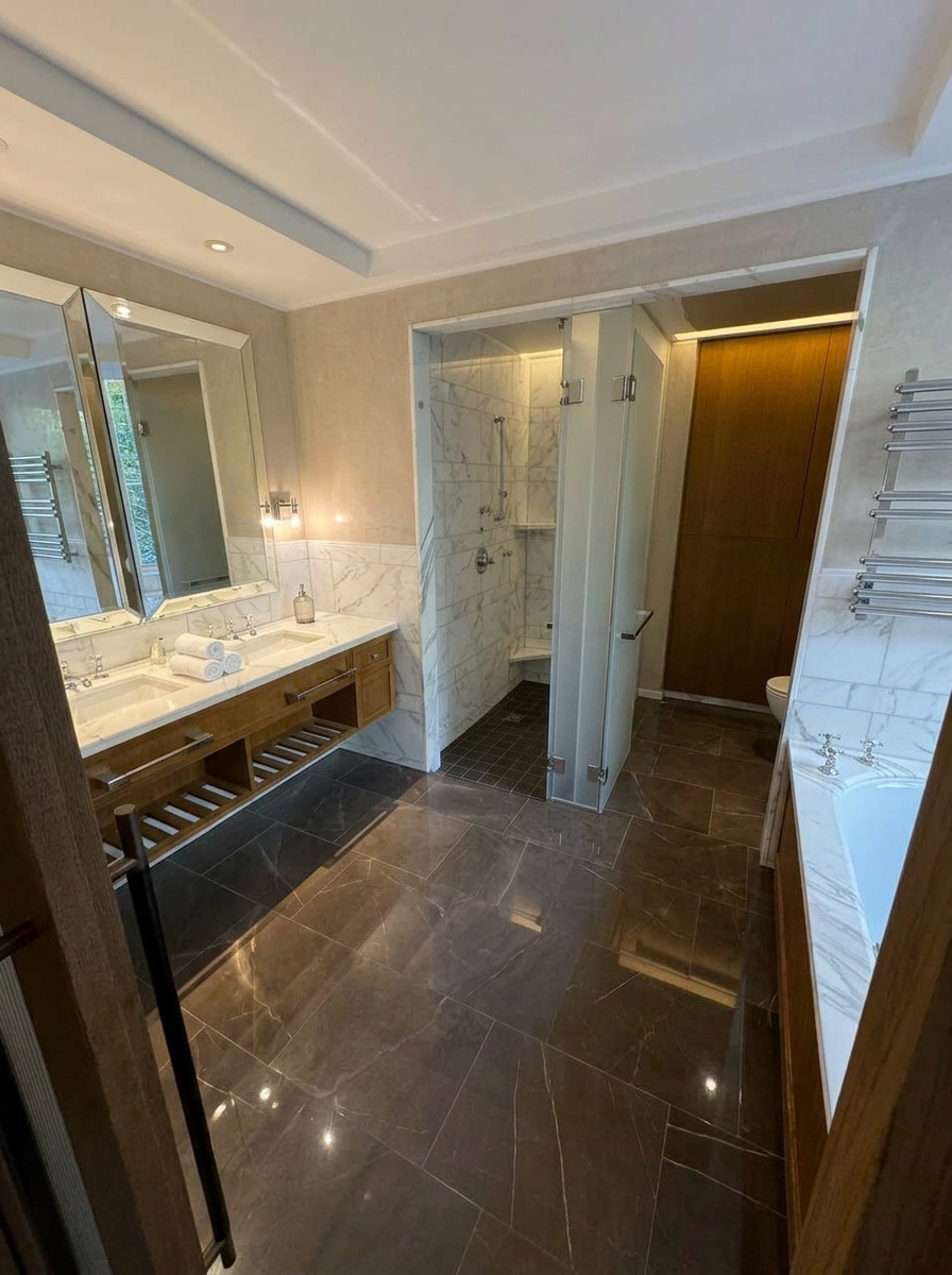 Corinthia Hotel — frame 3